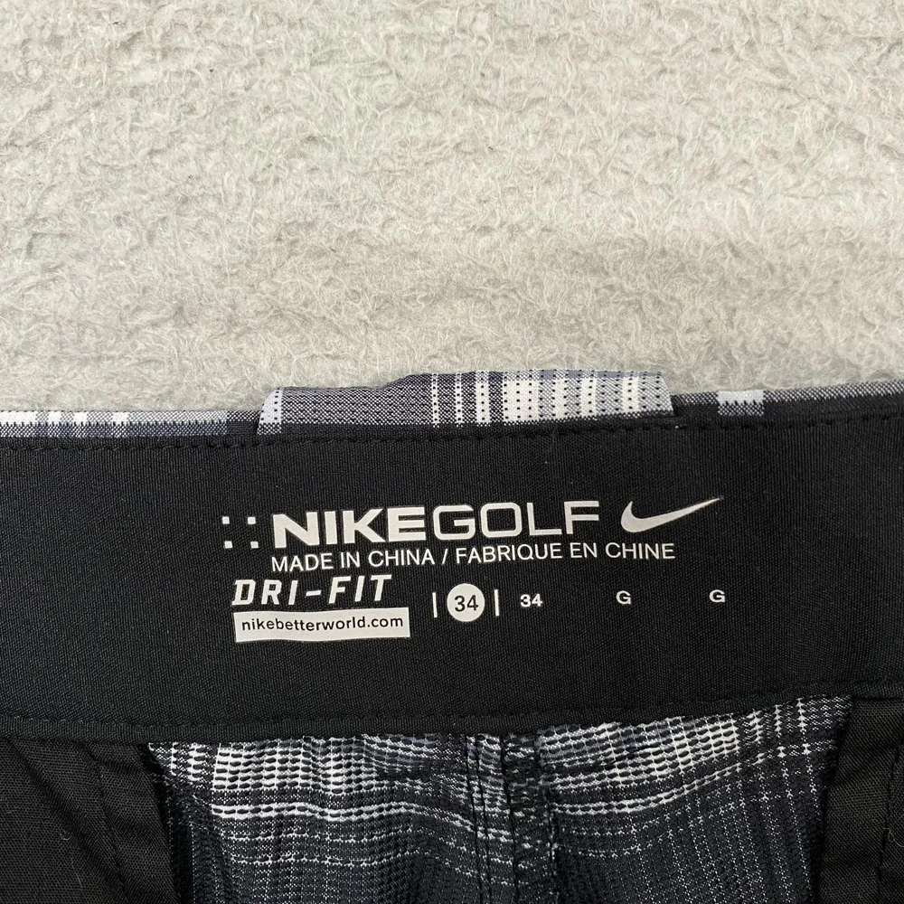 Nike Golf Shorts Mens 34 Gray Plaid‎ Dri-Fit Bermuda Golf 12 Inch Stretch
